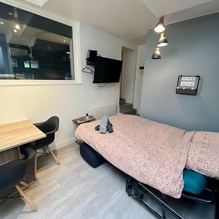 Escapade Romantique - Jacuzzi Et Parking Prive - 002 Apartment Rouen Ngoại thất bức ảnh
