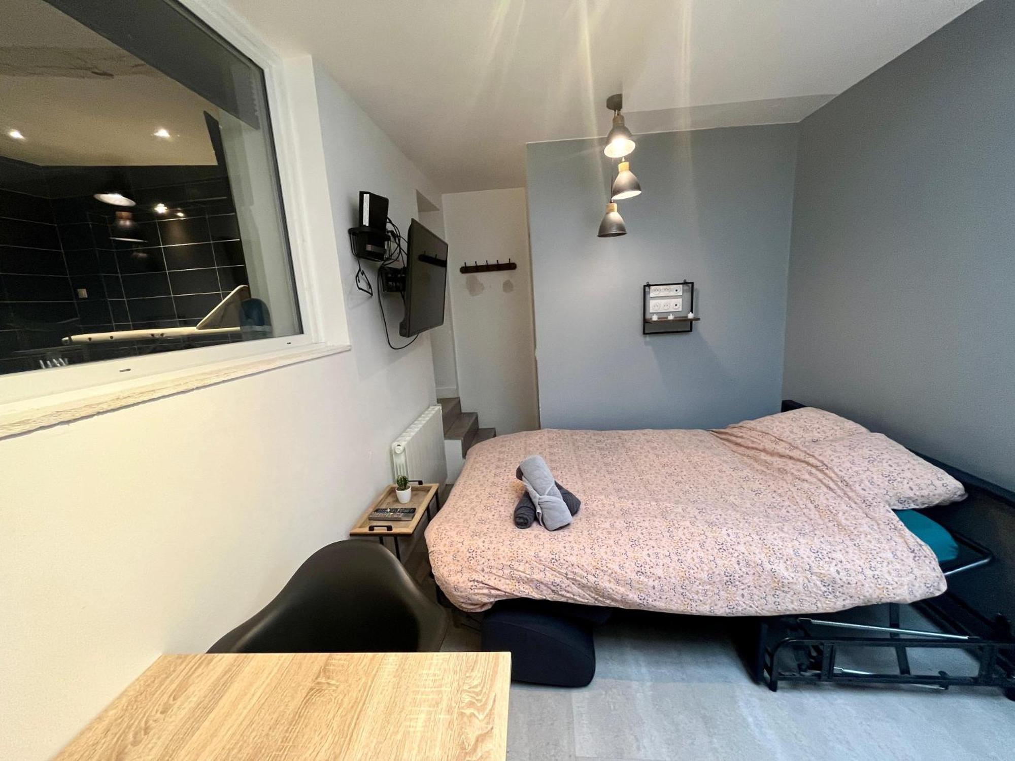 Escapade Romantique - Jacuzzi Et Parking Prive - 002 Apartment Rouen Ngoại thất bức ảnh